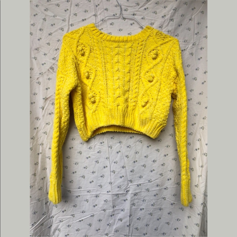 NEW Urban Outfitters Small Yellow Cropped Sweater